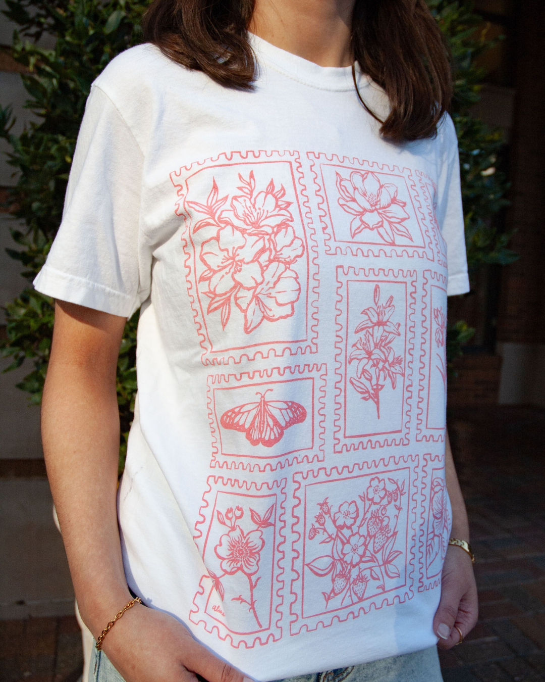 Unique Louisiana Gifts, Louisiana Apparel, Baton Rouge, New Orleans, Lafayette, Sweet Baton Rouge, Louisiana Apparel Near Me, Louisiana themed shirt, Local themed Shirt, Louisiana Botanical shirt, Louisiana Botanical near me, Floral shirt, Louisiana flower shirt